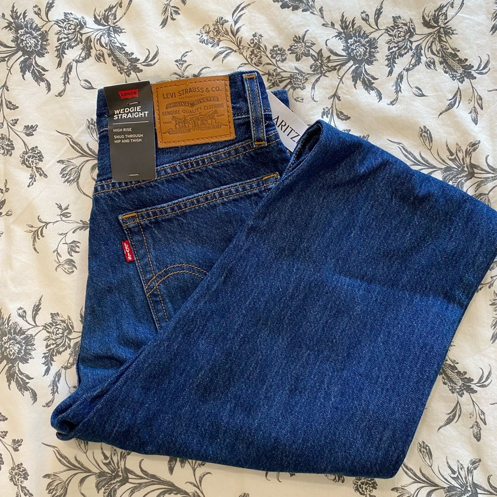 NWT LEVIS JEANS
